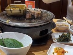 -青瓦餐厅·生鱼片·韩园烤肉(西塔店)