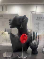 -龙之吻专业刺青·手工耳洞·纹身去色