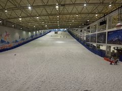 -乔波室内滑雪场