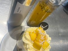 -W COLLECTIVE  DESSERT SHOP