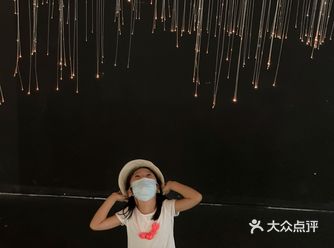 小孩子可以玩半天～ 还可以现场花花～ 比较多家长带