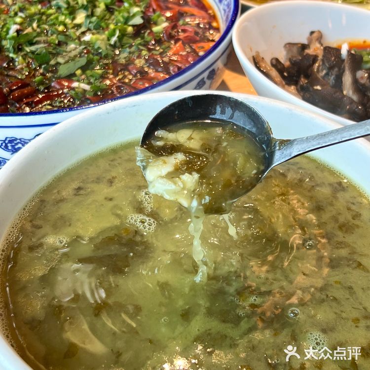 终于在成都吃到了满意的自贡菜！！