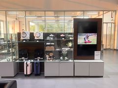 -上海星瀚奔驰4S店(红柳路店)