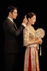 -喜爱高定婚纱摄影