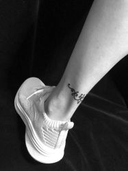 -猛子刺青纹身店