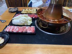 -果松木炭酸菜铜火锅·外婆参鸡汤