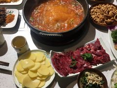 -贵府酸汤牛肉火锅·贵州老字号(飞山街店)