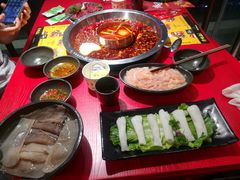 -谭鸭血老火锅(万象九宜城店)