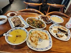 -老天桥酱肉烧饼夹肘子(天桥店)