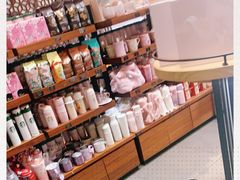 零售区-星巴克臻选(成都宽窄巷子店)