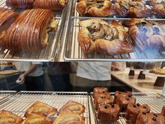 -VERIE BAKEHOUSE