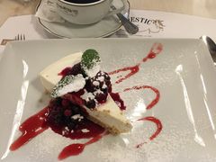 -Majestic Café