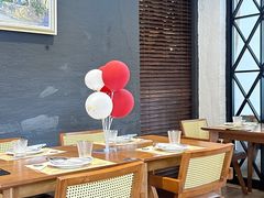 -Mark&Mars Restaurant