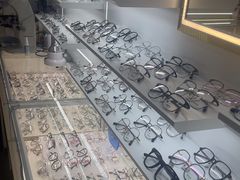 -美式眼镜·授权蔡司.依视路.尼康.豪雅.明月(南翔印象城店)