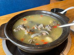 姬松茸炖鸡-妈妈的味道(和顺古镇店)