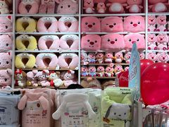 -名创优品(山东青岛华润万象城店)