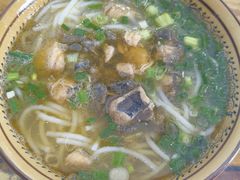-正宗李家土鸡米线店