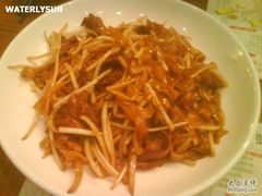 牛肉炒河粉-香港仔茶餐厅(凤阳店)