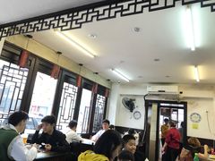 大堂-长人馄饨铺(解放街店)