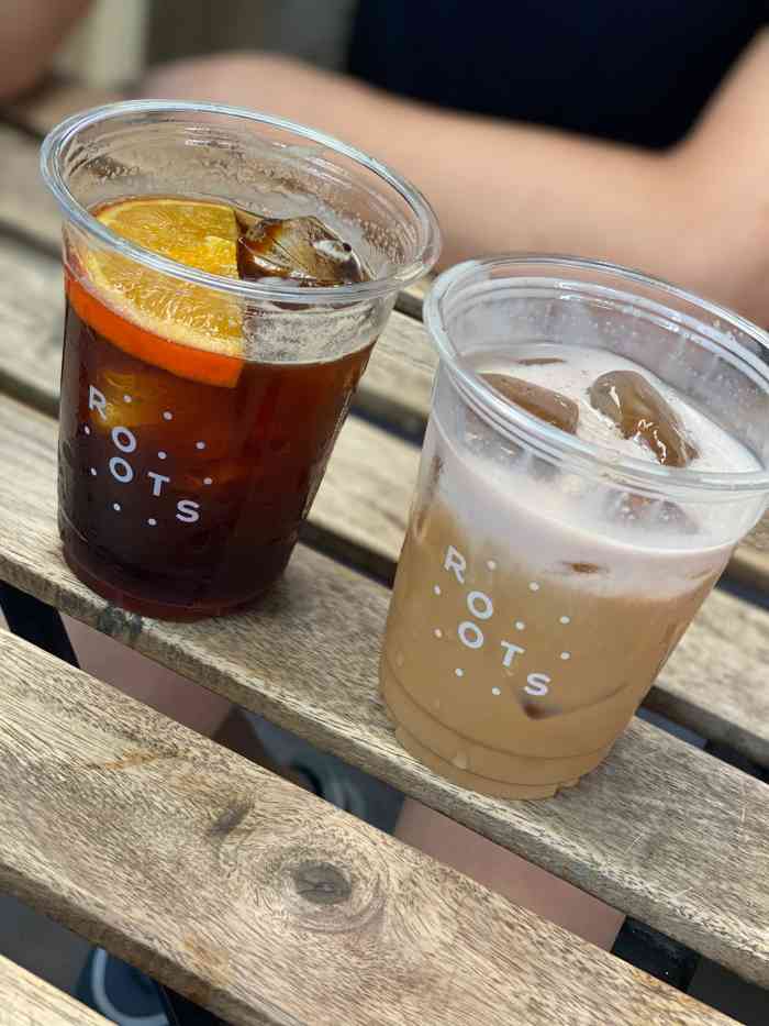 roots coffee roaster-"曼谷能遇到一些有意思的集成式半露天社区,.