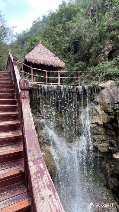 大平台龙居瀑布旅游区图片