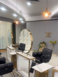 点击看大图 -八佰伴8008星级形象店