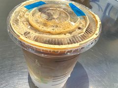 丝绒拿铁-瑞幸咖啡(沃尔玛华侨城店)