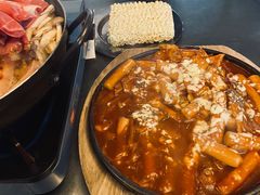 海鲜芝士炒年糕-MI WU FACTORY米屋美食工厂餐厅(绿地店)