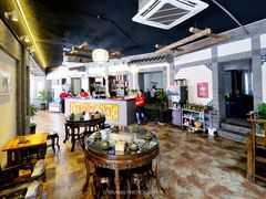 大堂-王明古法砂锅居(开化寺店)