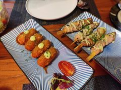 炭烤鸡肉串配酸奶黄瓜酱-帕歌西班牙餐厅paco tapas
