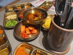 -草家酱蟹炭火烤肉店(珲春南路一店)