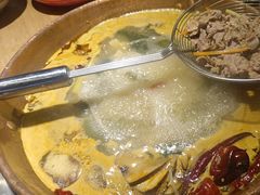 -洱火云南酸菜牛肉火锅(石景山当代商城店)