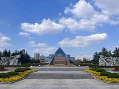 -上海市龙华烈士陵园