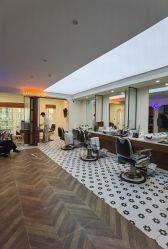 -理昂男士理发店 Barber shop