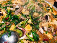 牛肉八带鱼饼土豪锅-京玉菲饭店(李村店)