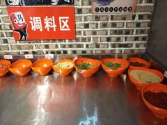 -马路边边串串香(涑河南街店)