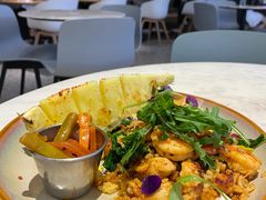 叁巴酱大虾鸡肉炒饭配炙烤菠萝-gaga(深圳福田星河COCO Park店)