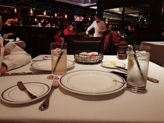 大堂-Wolfgang’s Steakhouse 沃夫冈牛排馆(上海白玉兰广场店)