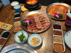 -明洞阿姨·韩式酱蟹烤肉·创意料理(三元桥店)