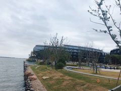 -上海滴水湖皇冠假日酒店