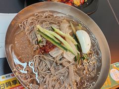 -许哥东北烧烤·铁丳烤串·宫后夹肉(繁花中心店)