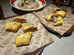 羊肉烤包子-塔哈尔·新疆盛宴(奉贤龙湖店)