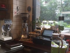 -Be Lived Cafe比例咖啡(摩天轮店)