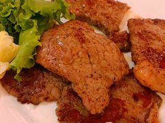 扒澳洲西冷牛排-天伦松鹤大饭店·欣妮咖啡