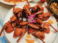 烤乳鸽-东方之珠国际商务(和平店)