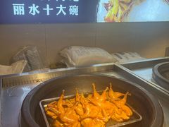 -头上红煨盐鸡·非遗院子餐厅