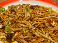 鱼香肉丝-泥糊破店小酒馆·团建聚餐(南京西路店)