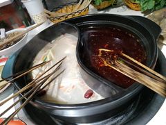 鸳鸯骨汤锅底-钢管厂歆瑞源油卤串串香(春熙路太古里店)