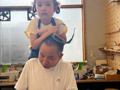 -几个木匠匠人厨房