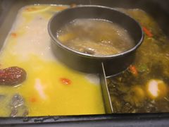 -老牌坊云南鱼豆花火锅(嵩山店)